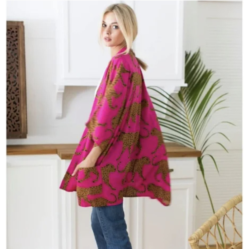 EMERSON FRY India Collection Pink Walking Yarrow Cheetah Fete Kimono Size M/L